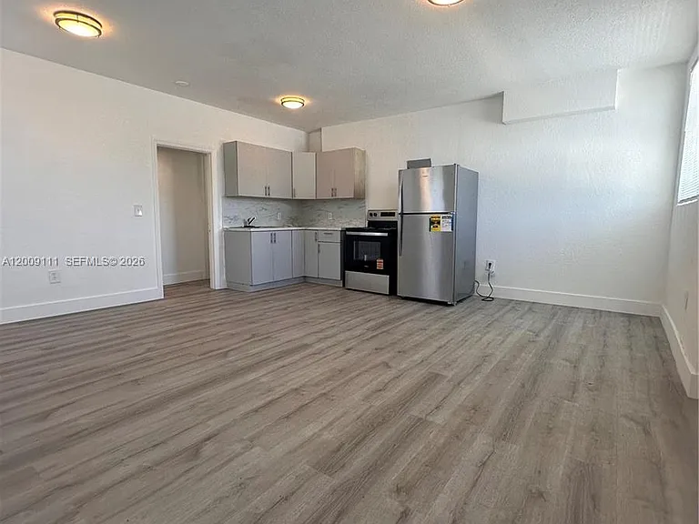 50 NW 79th St #6 — Photo 2