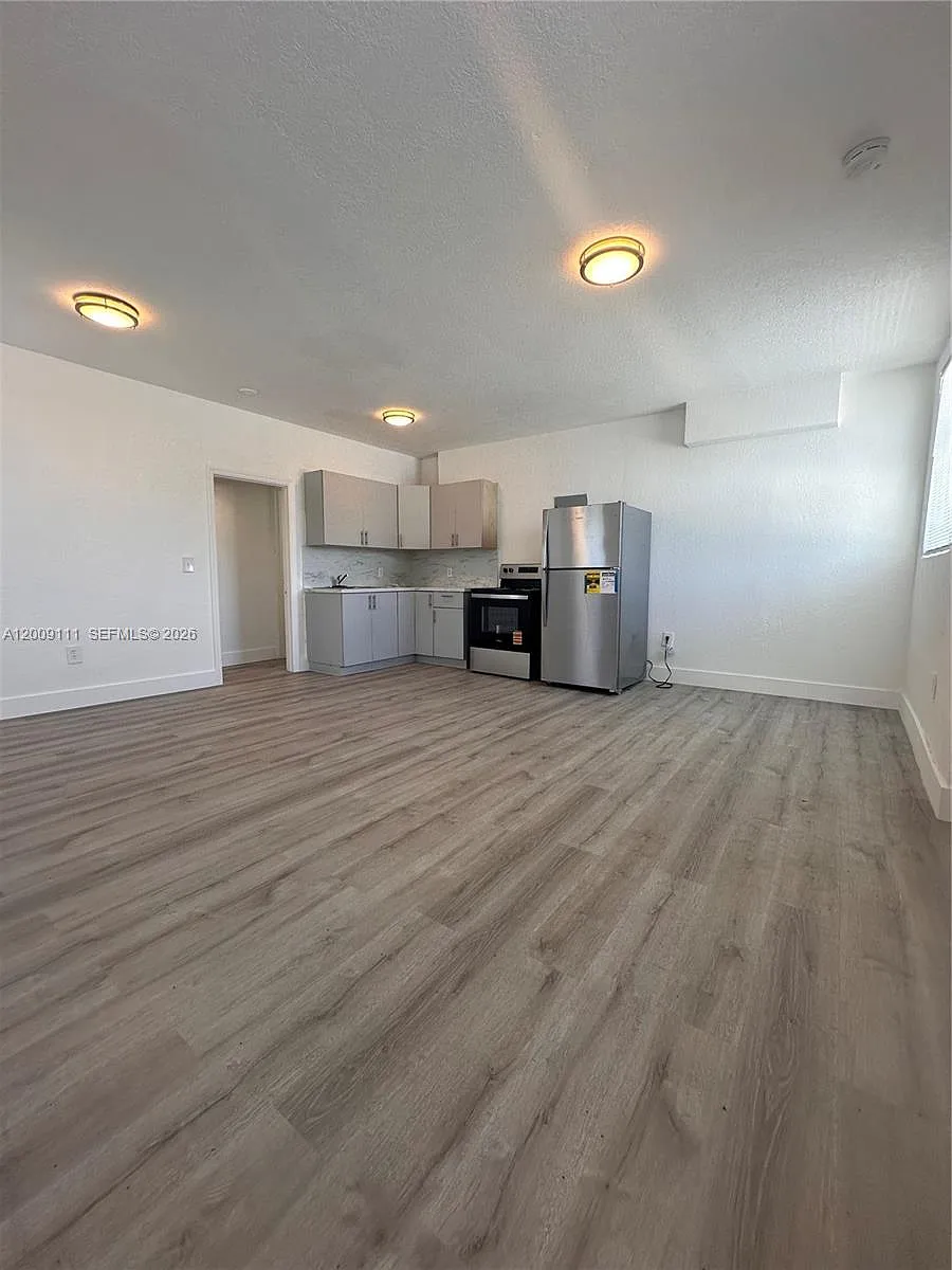 Building Photo - 50 NW 79th St #6