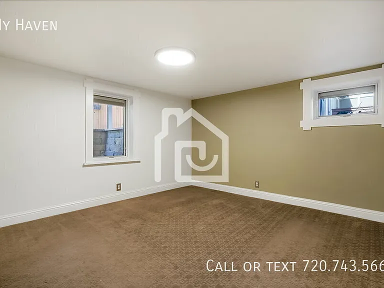 1121 S Williams St — Photo 34