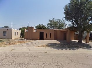 706 Arnold Ln, Alamogordo, NM 88310