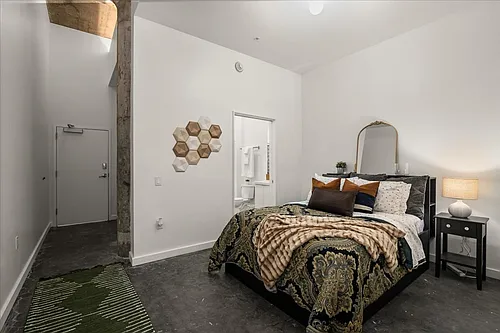 Floor plan 208