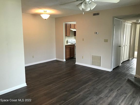 3rd image of 3535 Sable Palm Ln Unit M