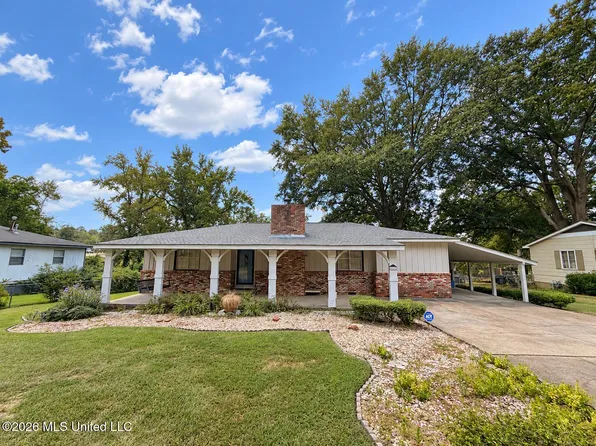 2045 Carolyn Ln, Pearl, MS 39208