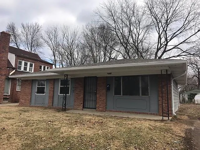 2501 Sangster Ave photo 1