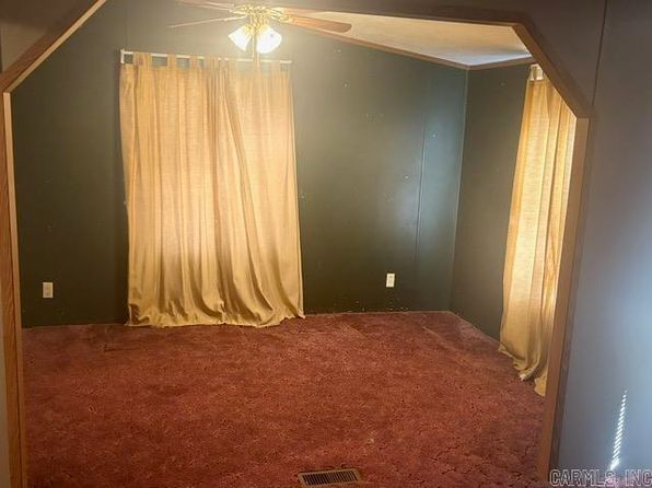 9435 McKevin Rd, Pine Bluff, AR 71603