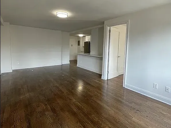 401 East 88th Street image 2 of 9