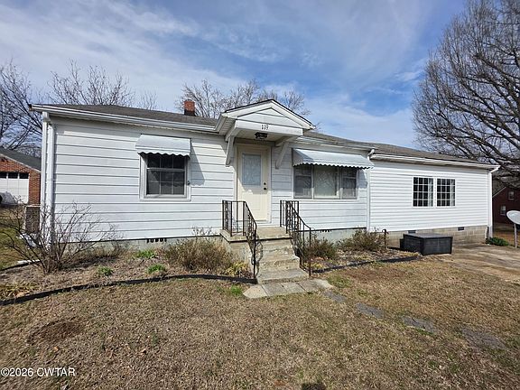 3rd image of 119 Gowan Ave