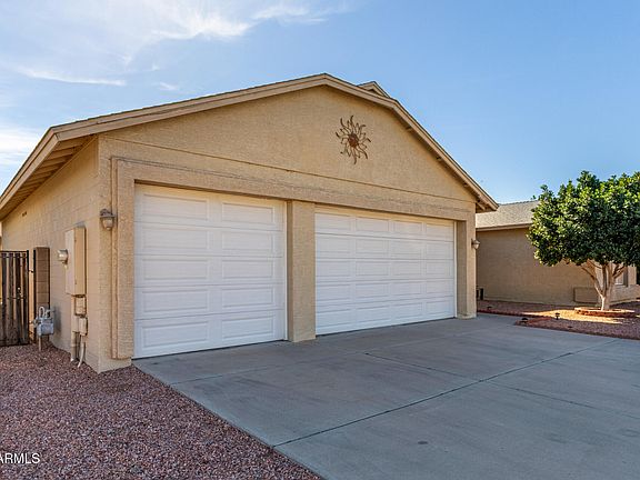 2nd image of 10109 W DENTON Lane