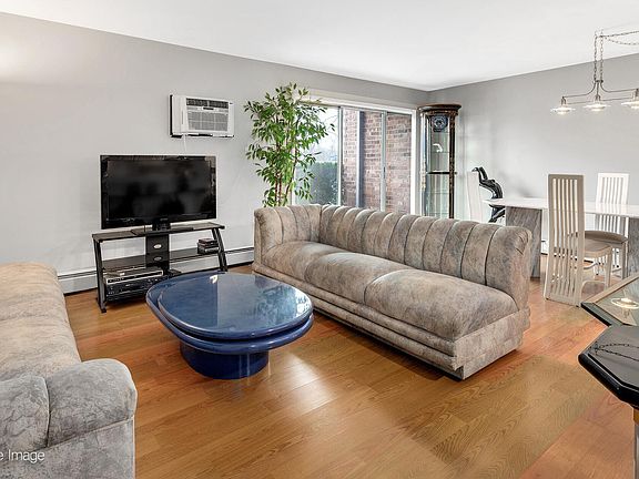 5th image of 4129 Saratoga Ave APT 106