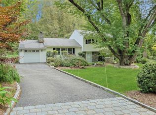 21 Meadowbrook Rd, Pleasantville, NY 10570