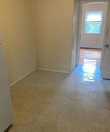 3rd image of 4013 Carrie Ave APT 4