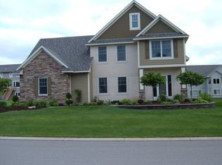 1038 Patterson Dr, Shakopee, MN 55379