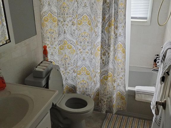 Main bathroom