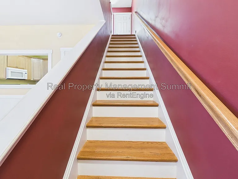350 Marquette Ct — Photo 12