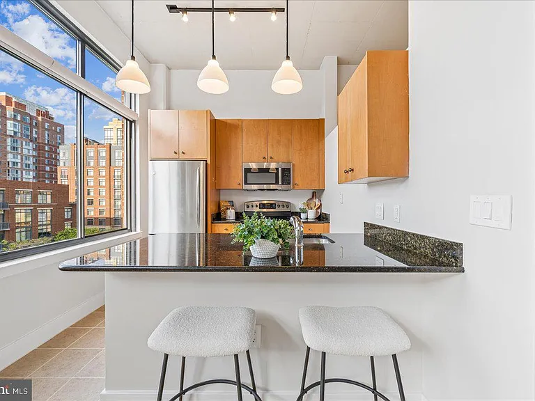 520 John Carlyle St #429 — Photo 5