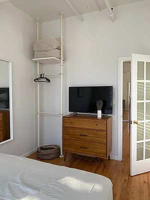 Rented by EXR | media 12
