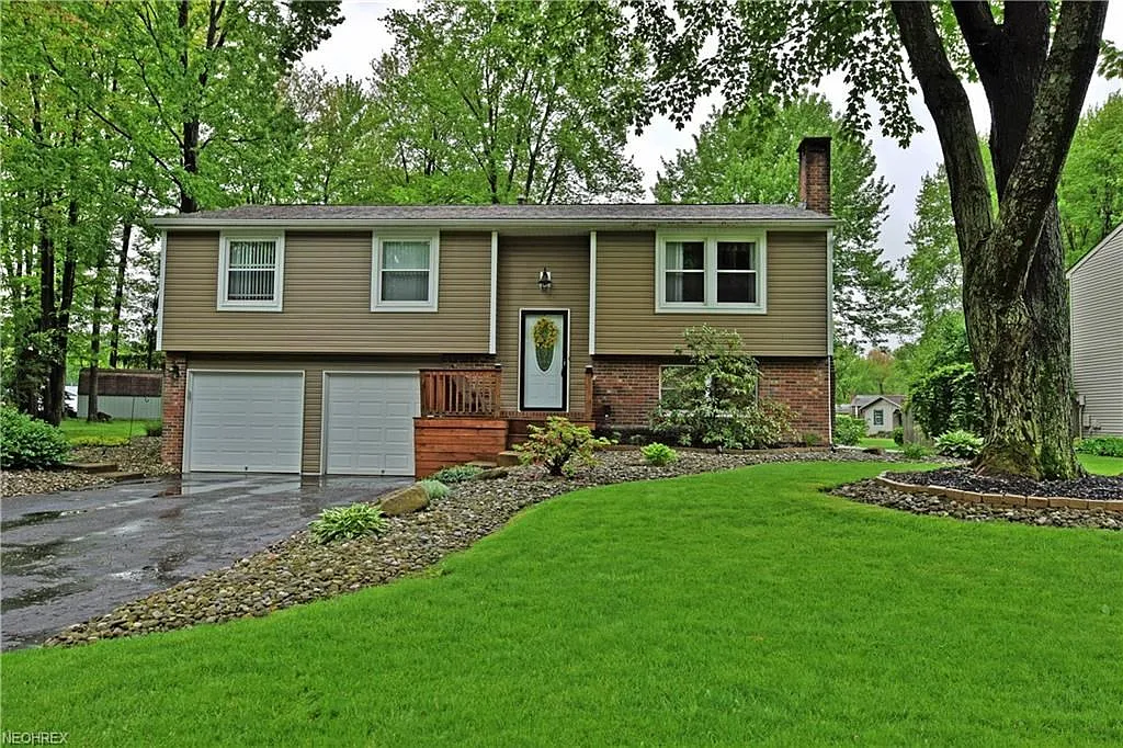 300 Stahl Ave photo 1