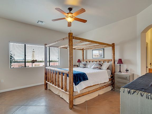 4th image of 631 E Armor Springs Pl
