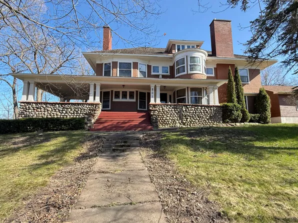 801 Prospect Ave, Sault Sainte Marie, MI 49783