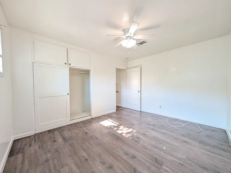 6132 Pembroke Dr — Photo 9