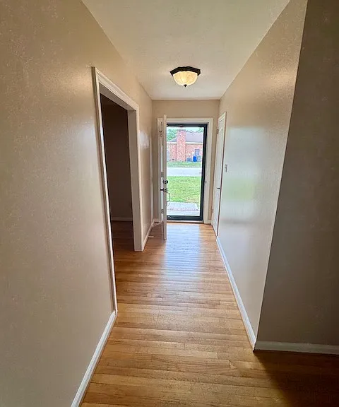 825 Ventnor Dr — Photo 5