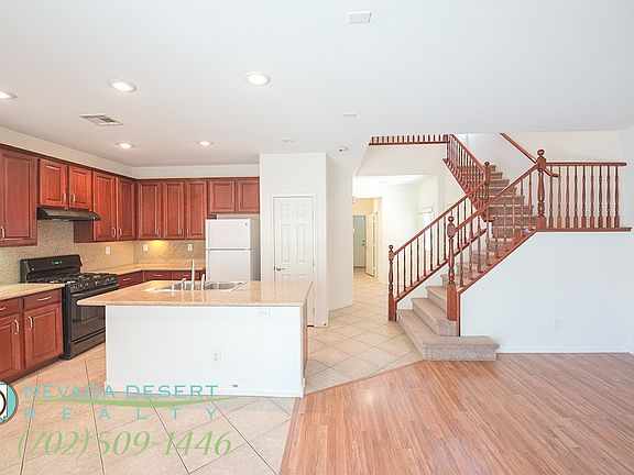 3rd image of 9222 Weeping Hollow Ave #0