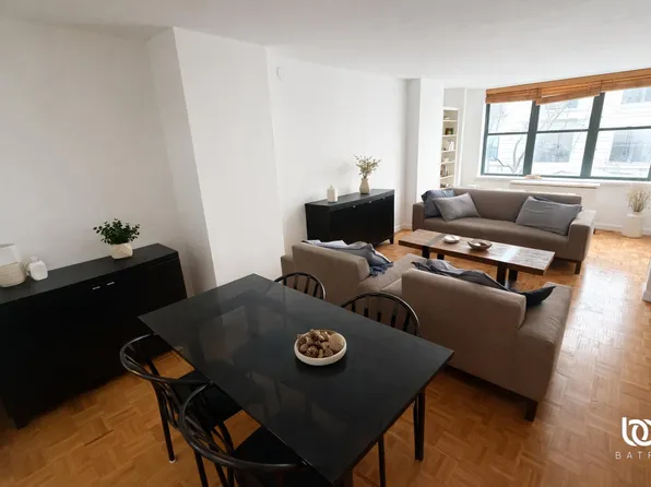 2250 Broadway image 1 of 12