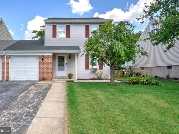 126 Marion Ter, Ephrata, PA 17522