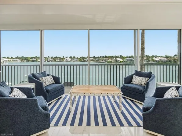 2750 Gulf Shore Blvd N, Naples, FL