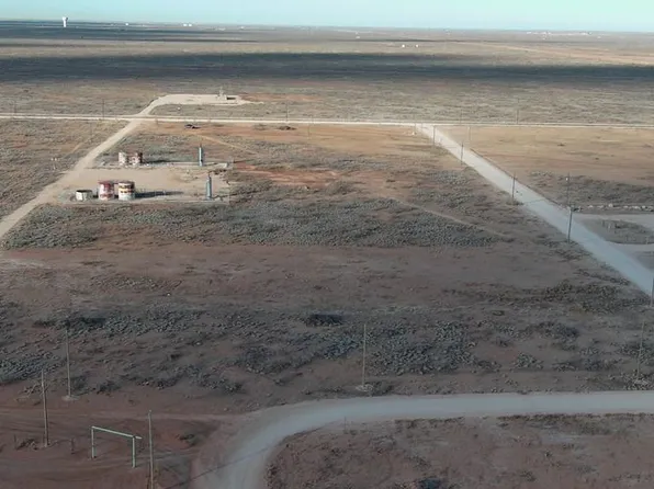 9111 Sonora Ave, Stanton, TX 79782