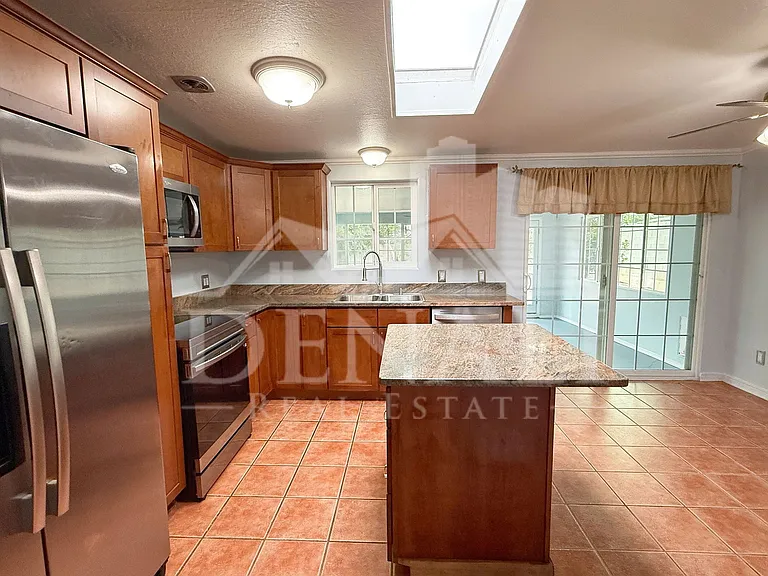 2812 W Calle Ocio — Photo 7