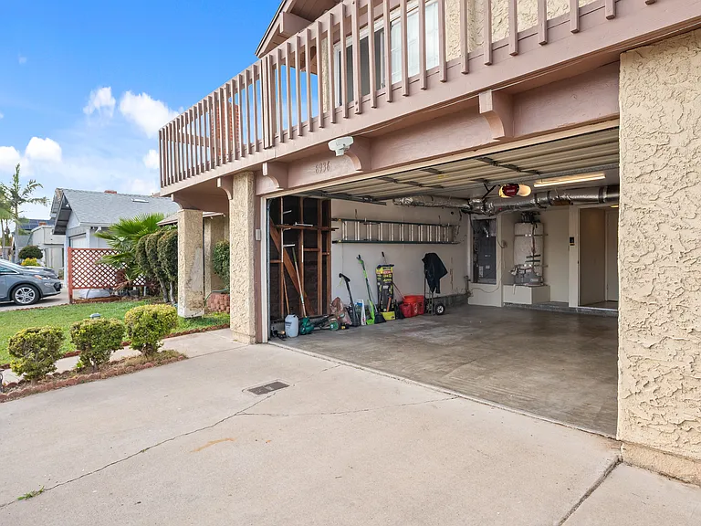 8936 Libra Dr — Photo 45