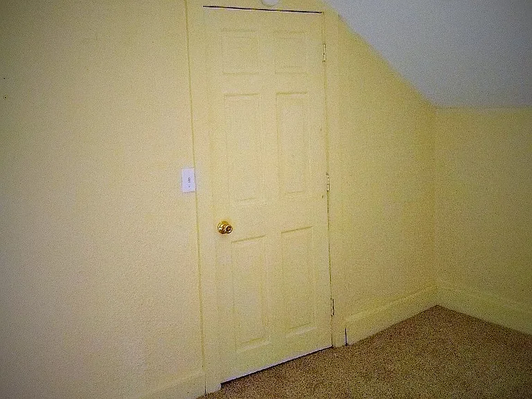 1424 Lyons Ave — Photo 11
