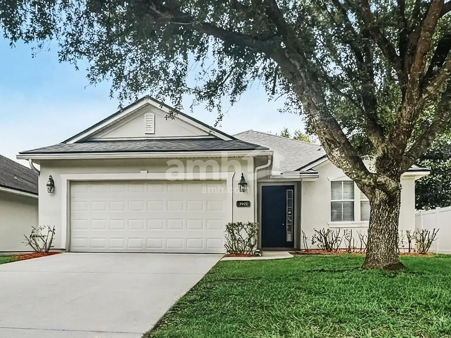 3 bed, 2.0 bath, 1876 sqft, $1,990 — Photo 1
