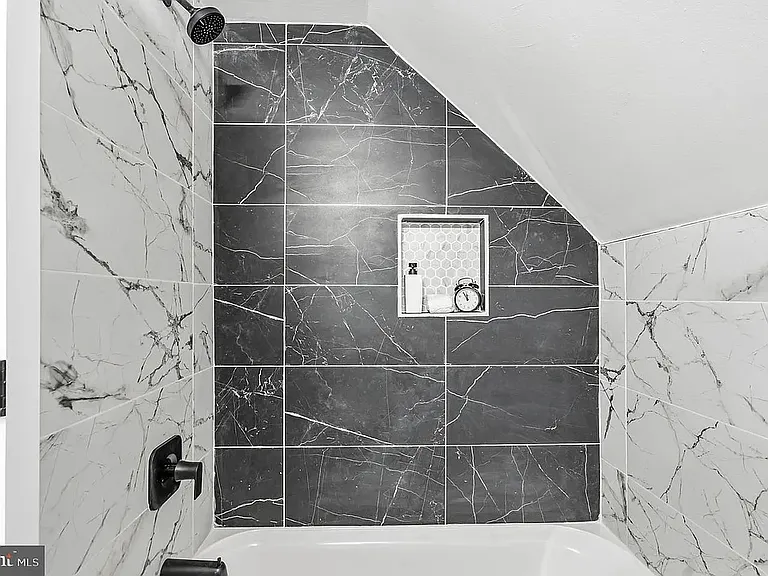 4 Hamilton Ln — Photo 22
