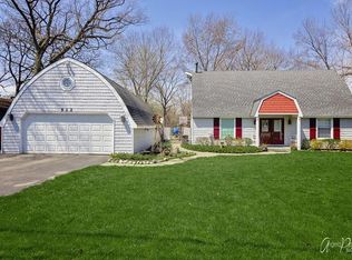 512 Castle Rd, Mchenry, IL 60050