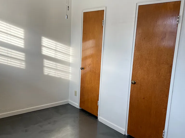 Virginia Apartments — Photo 33