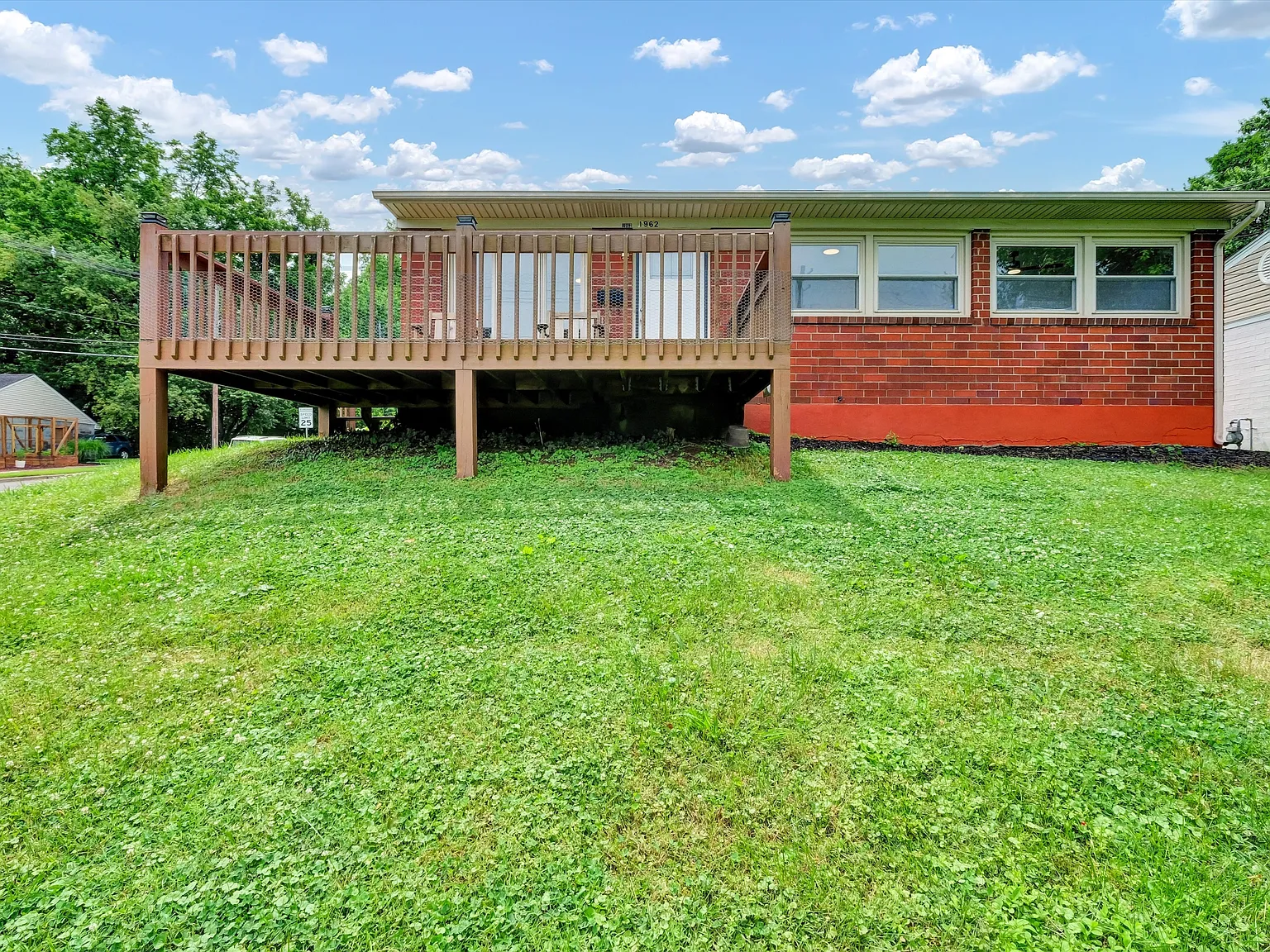 1962 Mellwood Avenue - 1 — Photo 1