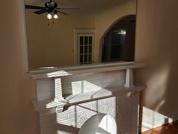 Decorative Fireplace with Mirror in the Front room