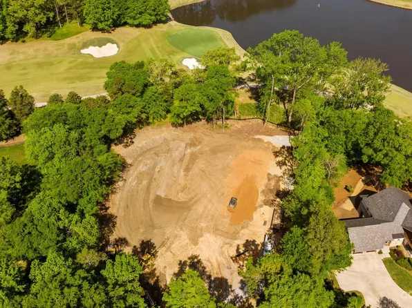 5221 Parview Dr S, Charlotte, NC 28226