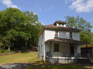 696 Fawn Rd, East Stroudsburg, PA 18301