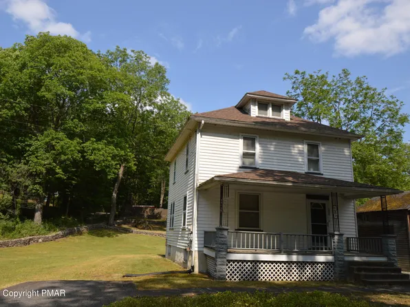 696 Fawn Rd, East Stroudsburg, PA 18301