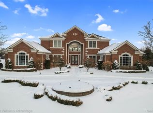 3860 S Shoreline Dr, Milford, MI 48381