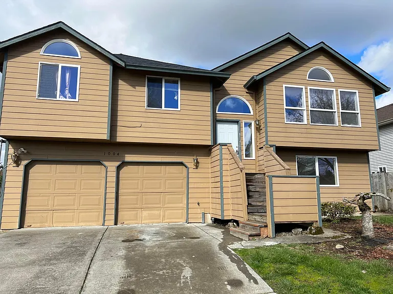 1004 SE 123rd Ave — Photo 1
