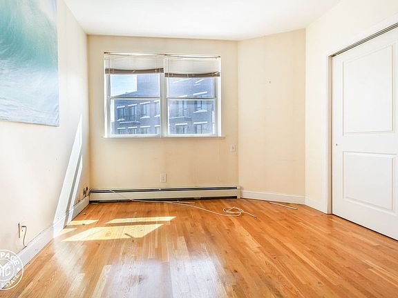 4th image of 1342 Dekalb Ave APT 2c