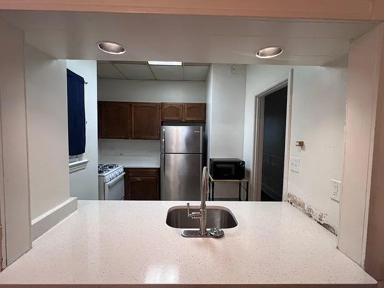 2352 Eutaw Pl — Photo 10