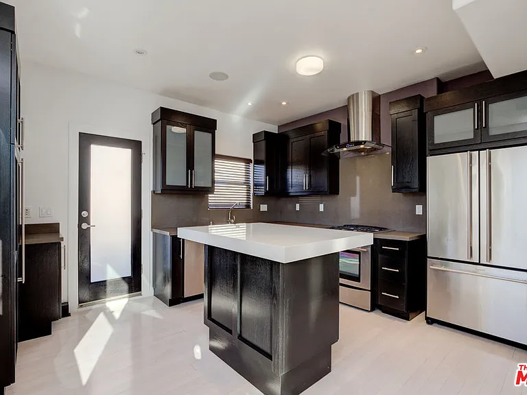 932 S Shenandoah St #3 — Photo 4