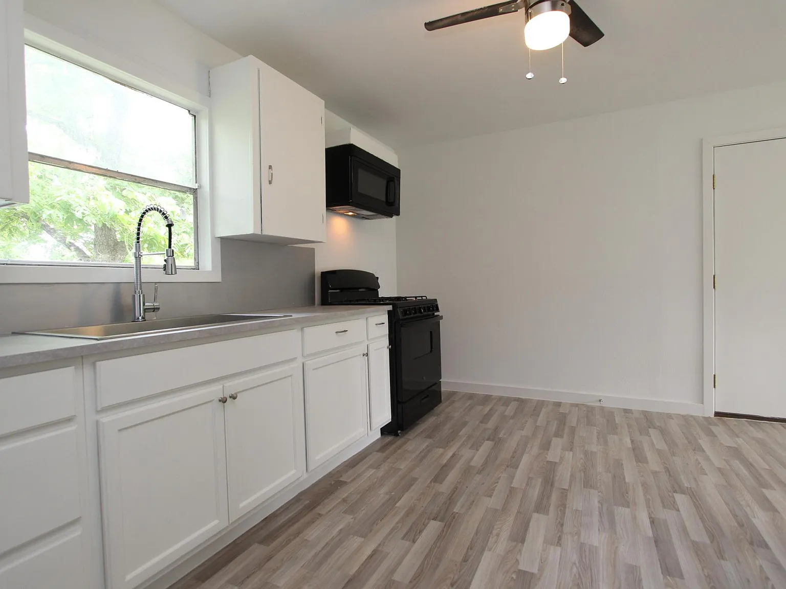 6601 Galindo St — Photo 2