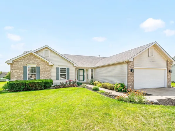 908 Autumn Ridge Rd, Sandwich, IL 60548