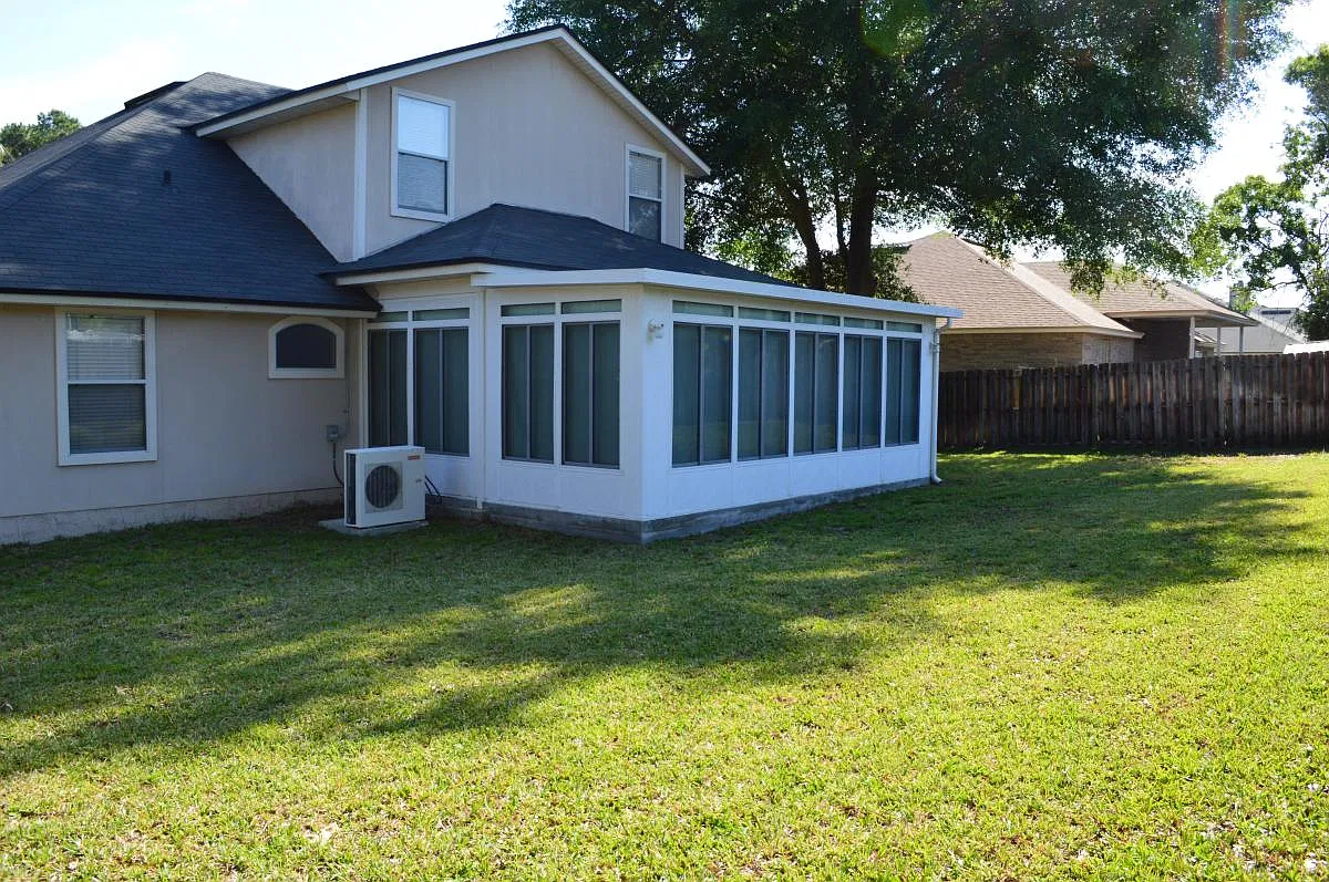 4 bed, 2806 sqft, $2,150 — Photo 2